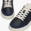Adidași Court cu logo în nuanțe asortate Adidași Court cu logo în nuanțe asortate