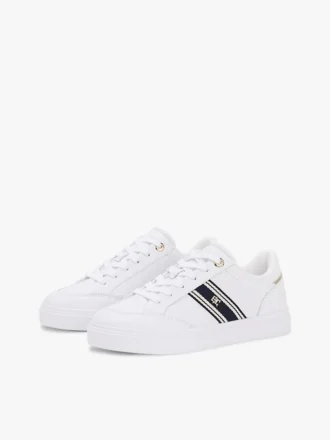 Adidași cu talpă cupă din piele și dungă din chingă