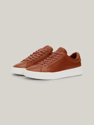 Adidași cu talpă din piele