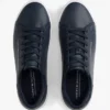 Adidași de teniș cu logo metalic și textură granulată Adidași de teniș cu logo metalic și textură granulată