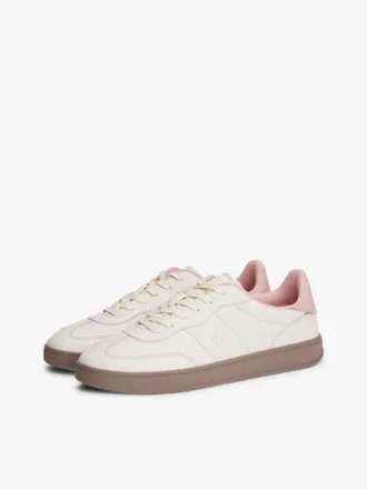 Adidași din piele