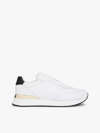 Adidași din piele cu accente metalice