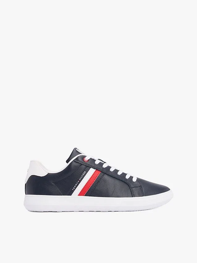 Adidași din piele cu talpă cupsole și dungi Adidași din piele cu talpă cupsole și dungi