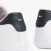 Adidași din piele cu talpă cupsole și dungi Adidași din piele cu talpă cupsole și dungi