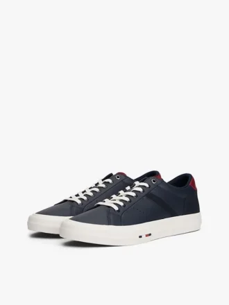 Adidași din piele cu talpă joasă