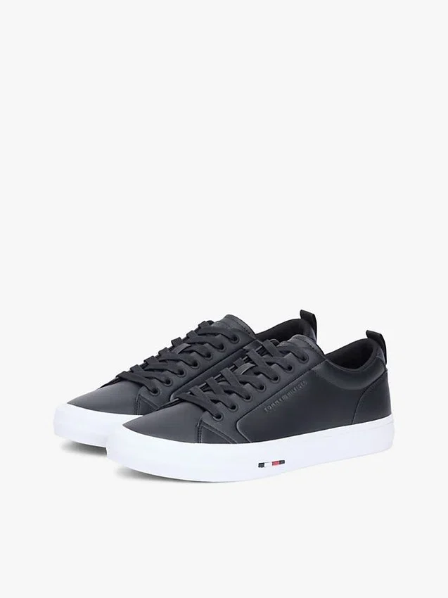 Adidași din piele vulcanizată Adidași din piele vulcanizată