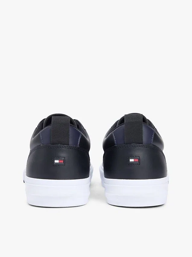 Adidași din piele vulcanizată Adidași din piele vulcanizată