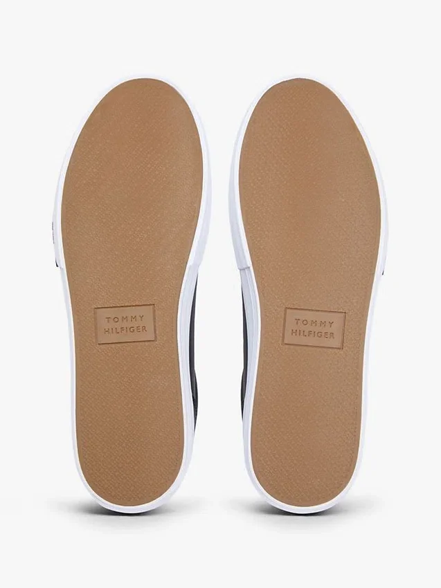 Adidași din piele vulcanizată Adidași din piele vulcanizată