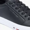 Adidași din piele vulcanizată Adidași din piele vulcanizată