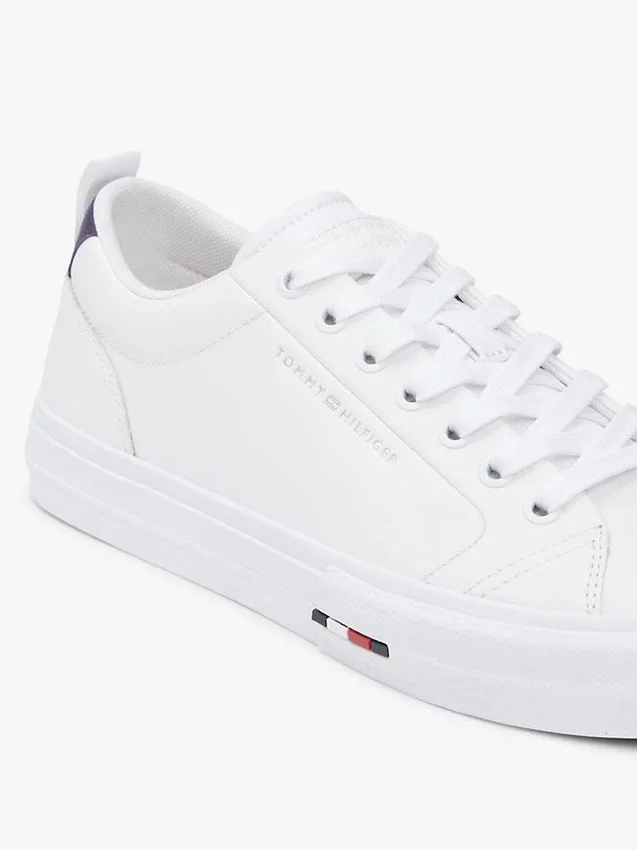 Adidași din piele vulcanizată Adidași din piele vulcanizată