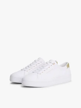Adidași din pânză cu accente metalice