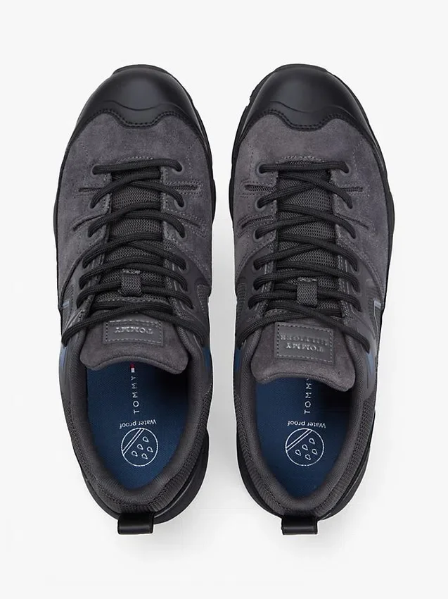 Adidași tehnici din piele de căprioară hidrofugă Adidași tehnici din piele de căprioară hidrofugă