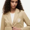 Blazer din twill elastic cu monogramă script Blazer din twill elastic cu monogramă script