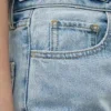 Blugi conici cu talie înaltă Blugi conici cu talie înaltă