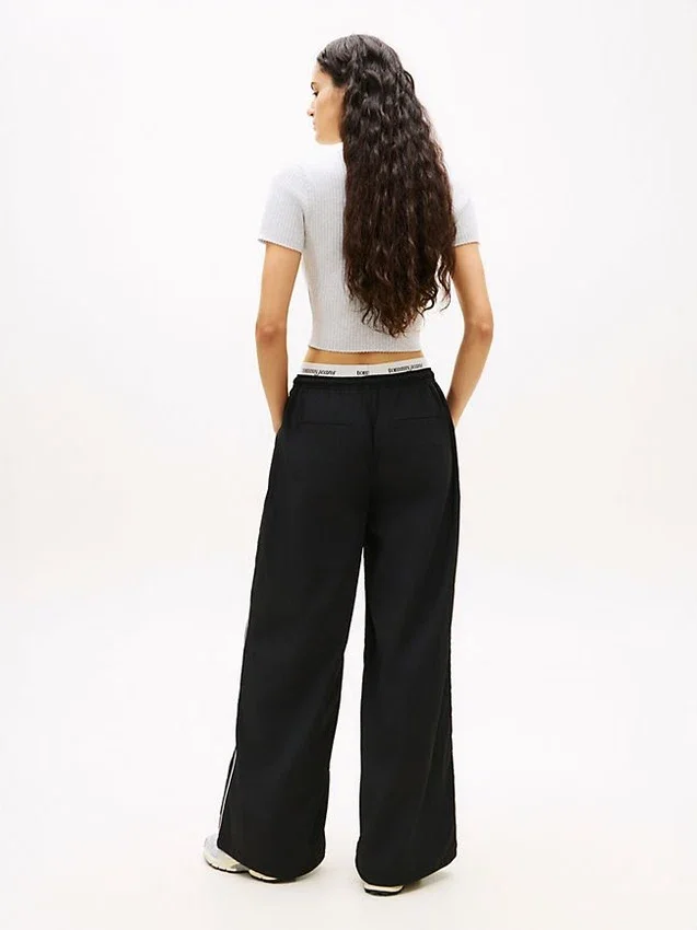 Cardigan cu mâneci scurte Tommy Jeans Pantaloni scurți Cardigan cu mâneci scurte Tommy Jeans Pantaloni scurți