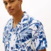 Cămașă de tabără din in cu imprimeu tropical Cămașă de tabără din in cu imprimeu tropical