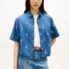 Cămașă din denim cu croială lejeră și emblemă pe toată suprafața Cămașă din denim cu croială lejeră și emblemă pe toată suprafața