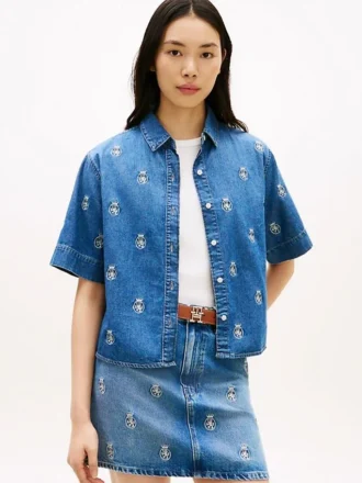 Cămașă din denim cu croială lejeră și emblemă pe toată suprafața