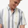 Cămașă Oxford elastică cu dungi, croială regular Cămașă Oxford elastică cu dungi, croială regular
