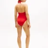 Costum de baie cu decolteu adânc și bretele tip halter, cu dungi caracteristice Costum de baie cu decolteu adânc și bretele tip halter, cu dungi caracteristice