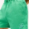 Costum de baie Script Monogram 5″ Costum de baie Script Monogram 5″