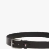 Curea din piele cu buclă cu steag Curea din piele cu buclă cu steag