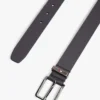 Curea din piele netedă cu cataramă pătrată Curea din piele netedă cu cataramă pătrată