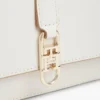 Geantă crossbody cu clapă și monogramă lustruită Geantă crossbody cu clapă și monogramă lustruită