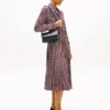 Geantă crossbody cu clapă și textură granulată Geantă crossbody cu clapă și textură granulată