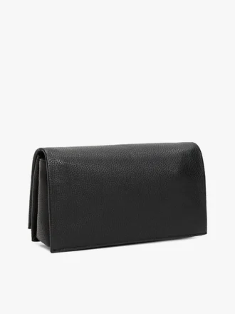 Geantă crossbody cu curea cu lanț și închizătoare cu monogramă