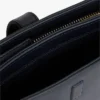 Geantă crossbody cu lanț și monogramă lustruită Geantă crossbody cu lanț și monogramă lustruită