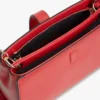 Geantă crossbody cu lanț și monogramă lustruită Geantă crossbody cu lanț și monogramă lustruită