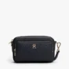 Geantă crossbody cu monogramă în relief pe toată suprafața Geantă crossbody cu monogramă în relief pe toată suprafața
