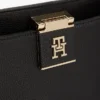 Geantă satchel medie cu închizătoare cu monogramă Geantă satchel medie cu închizătoare cu monogramă