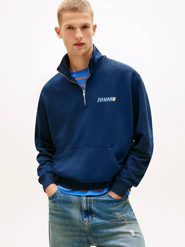 Hanorac cu fermoar pe un sfert și logo Tommy Jeans Hanorac cu fermoar pe un sfert și logo Tommy Jeans