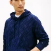 Hanorac cu glugă din velur jacquard cu logo cu steaguri pe toată suprafața Hanorac cu glugă din velur jacquard cu logo cu steaguri pe toată suprafața