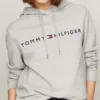 Hanorac cu glugă și logo Tommy brodat Hanorac cu glugă și logo Tommy brodat