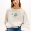 Hanorac cu guler în formă de barcă și logo script