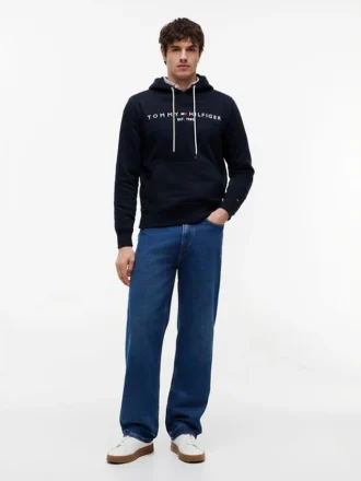 hanorac cu logo tommy brodat 2 5 330x440 - Hanorac cu logo Tommy brodat