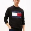 Hanorac Tommy Jeans cu logo mare în formă de steag Hanorac Tommy Jeans cu logo mare în formă de steag