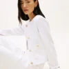 Jachetă din denim pentru femei cu nasturi aurii Jachetă din denim pentru femei cu nasturi aurii