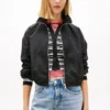 Jachetă Tommy Jeans impermeabilă cu fermoar Jachetă Tommy Jeans impermeabilă cu fermoar