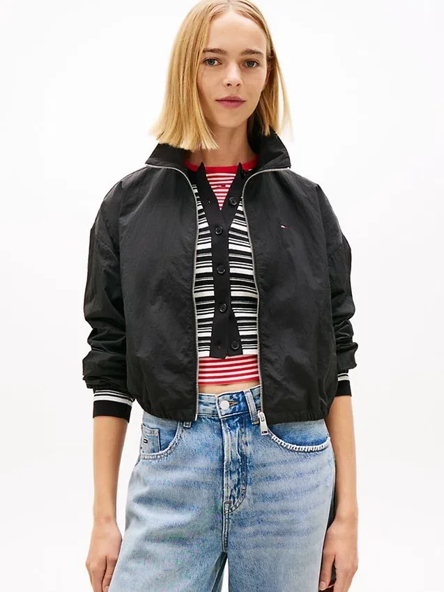 Jachetă Tommy Jeans impermeabilă cu fermoar Jachetă Tommy Jeans impermeabilă cu fermoar