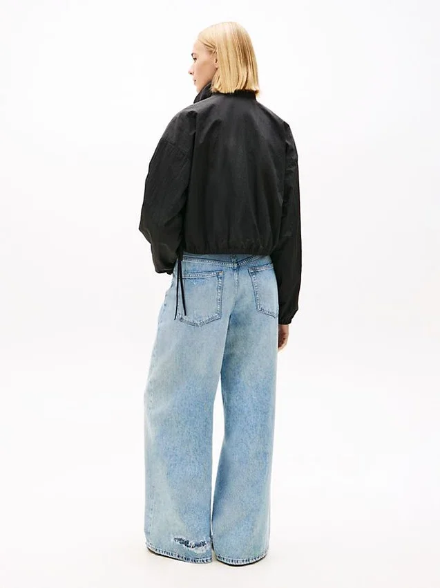 Jachetă Tommy Jeans impermeabilă cu fermoar Jachetă Tommy Jeans impermeabilă cu fermoar