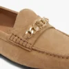 Mocasini din piele de căprioară cu lanț Mocasini din piele de căprioară cu lanț