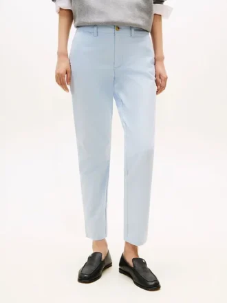 Pantaloni chino cu croială slim