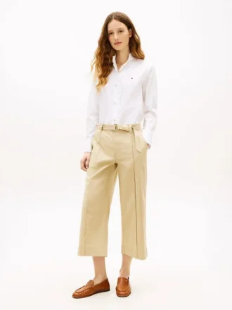 Pantaloni chino cu talie largă și curea