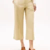 Pantaloni chino cu talie largă și curea Pantaloni chino cu talie largă și curea
