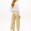 Pantaloni chino cu talie largă și curea Pantaloni chino cu talie largă și curea