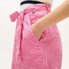 Pantaloni conici din seersucker cu imprimeu gingham și curea Pantaloni conici din seersucker cu imprimeu gingham și curea